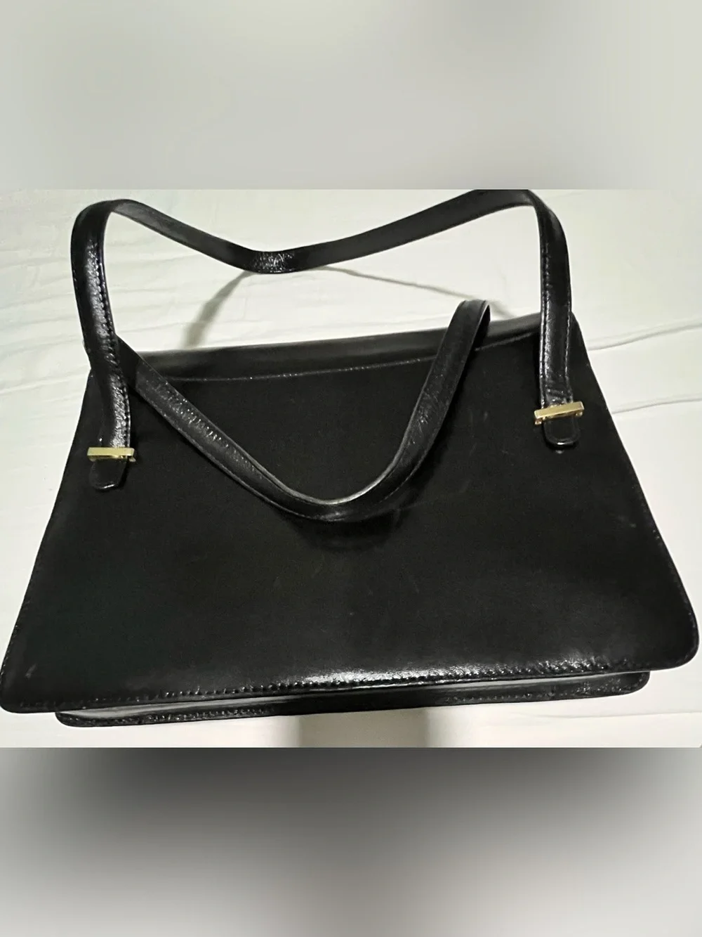 Bally Black Leather Women's Shoulder Bag with Gold Accent